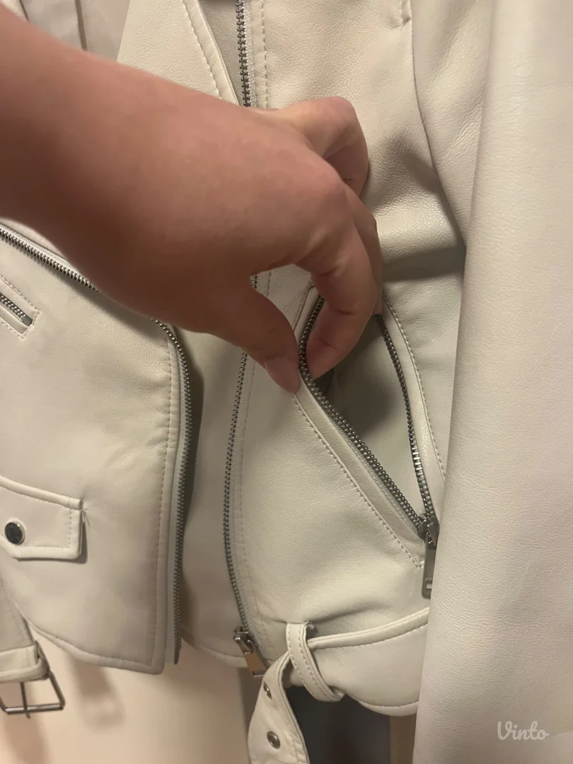 Stradivarius jakna od eko koze