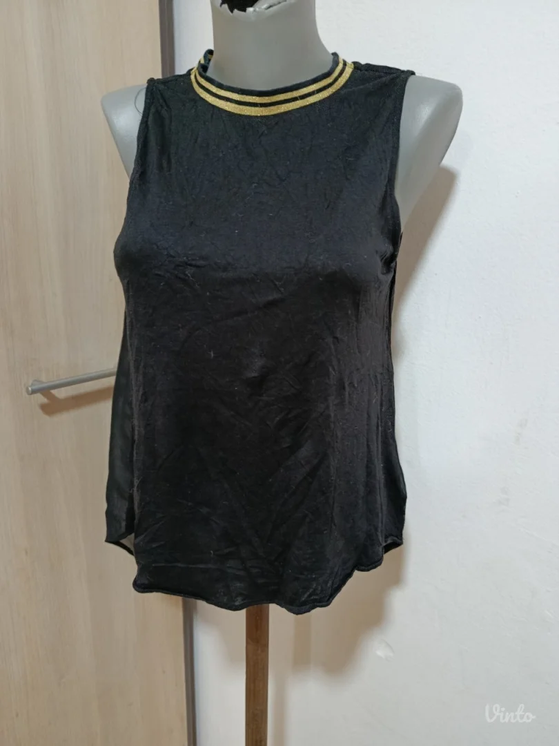 Crna majica bez rukava