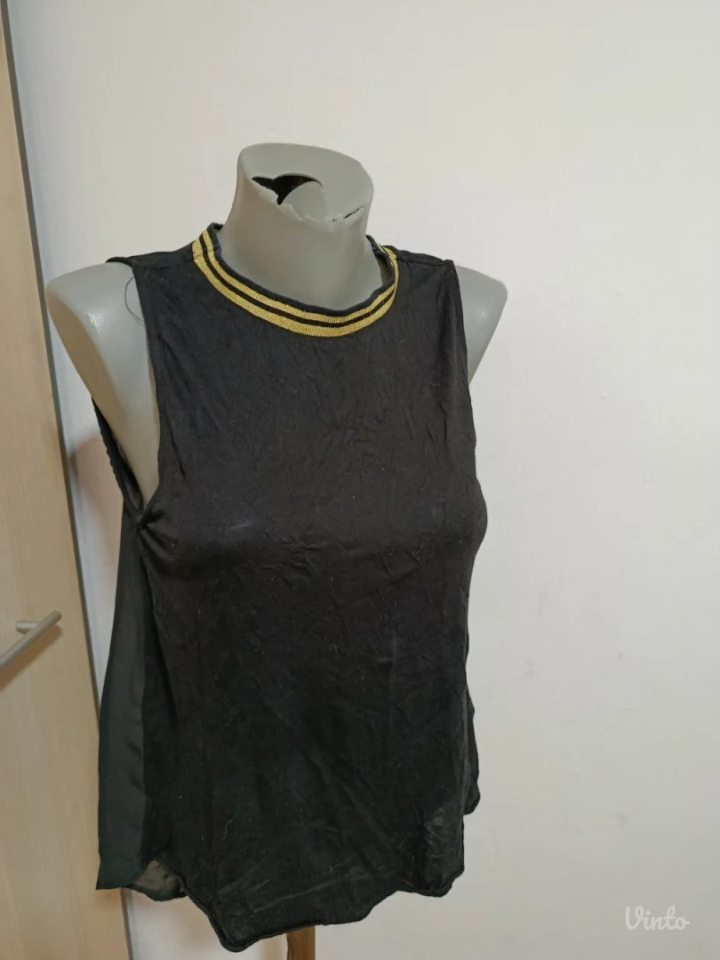 Crna majica bez rukava