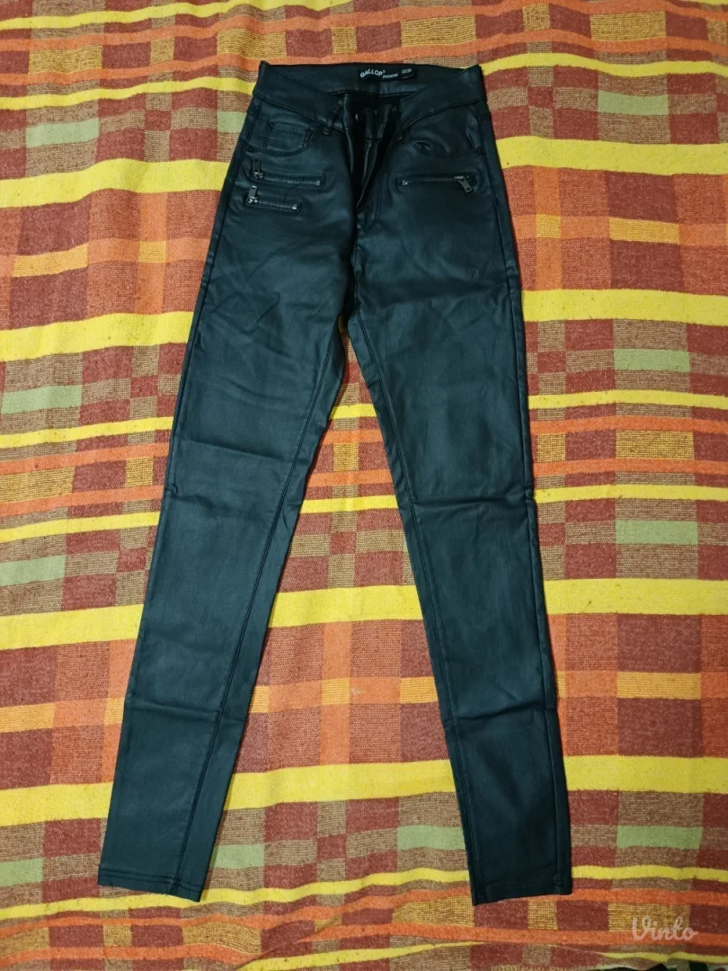 Lot pantalona xs