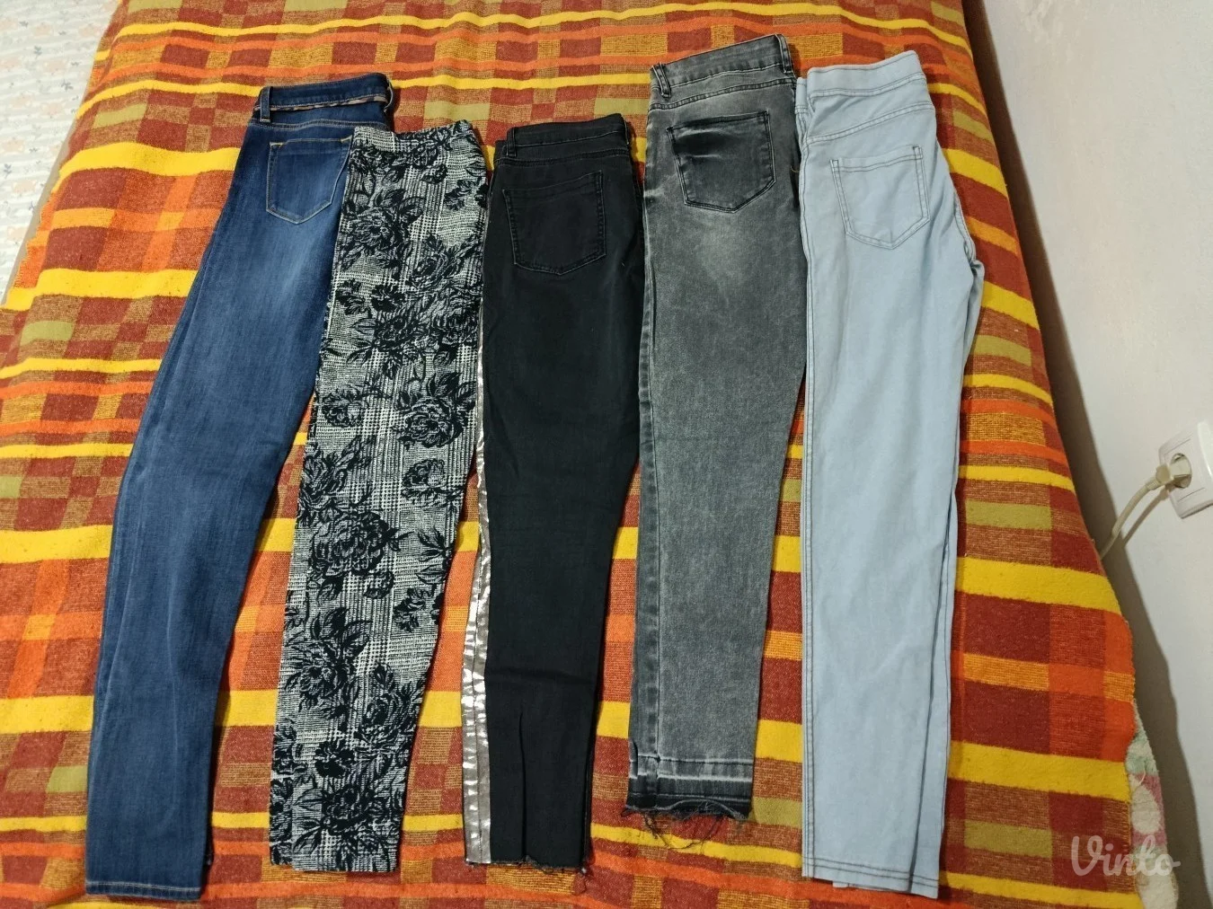 Lot 5 pari pantalona S