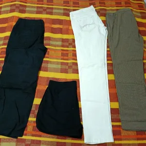 Lot pantalona L