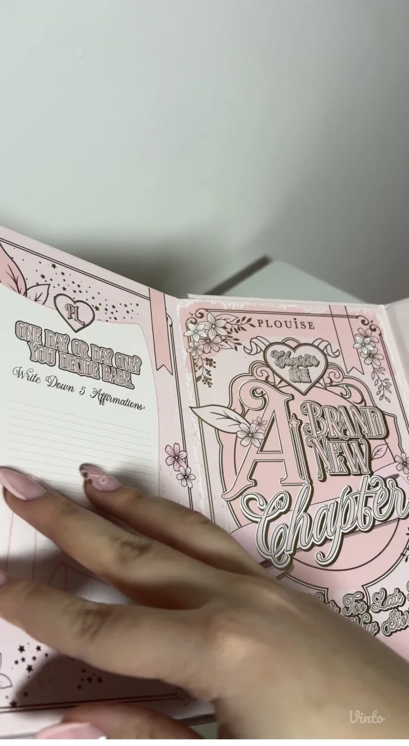 P.Louise Chapter paleta – NOVO