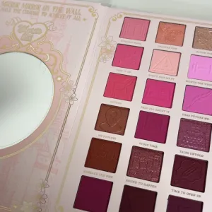 P.Louise Chapter paleta – NOVO