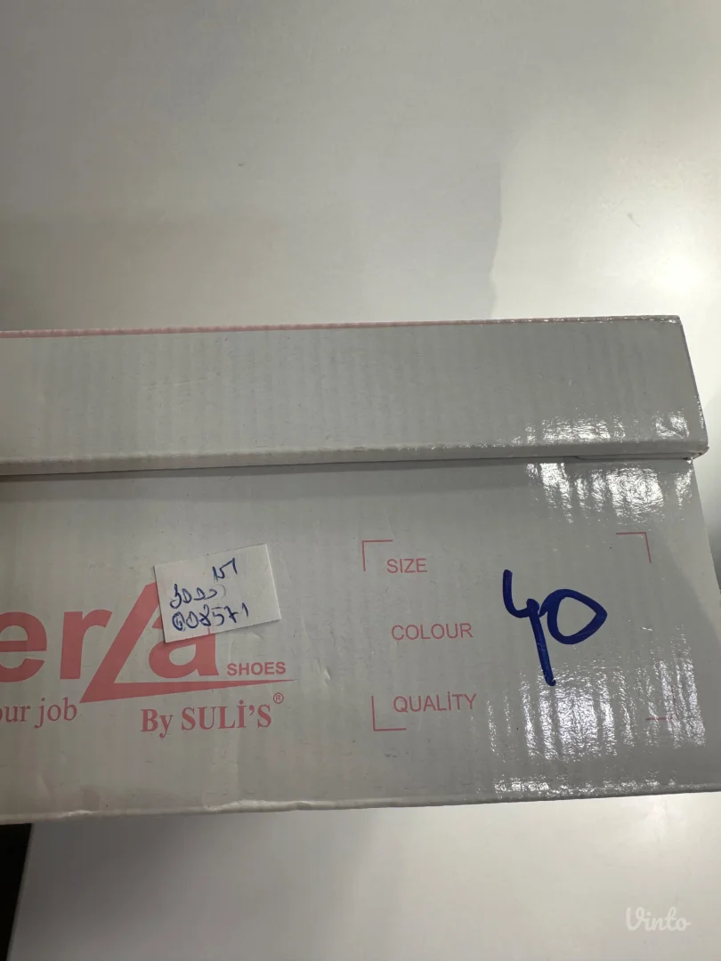 Bele ženske salonke