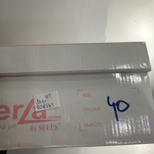 Bele ženske salonke