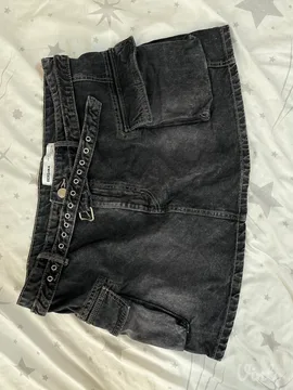Bershka mini suknja
