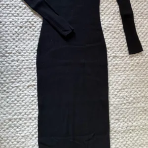 Haljina trikotaza crna xs/s