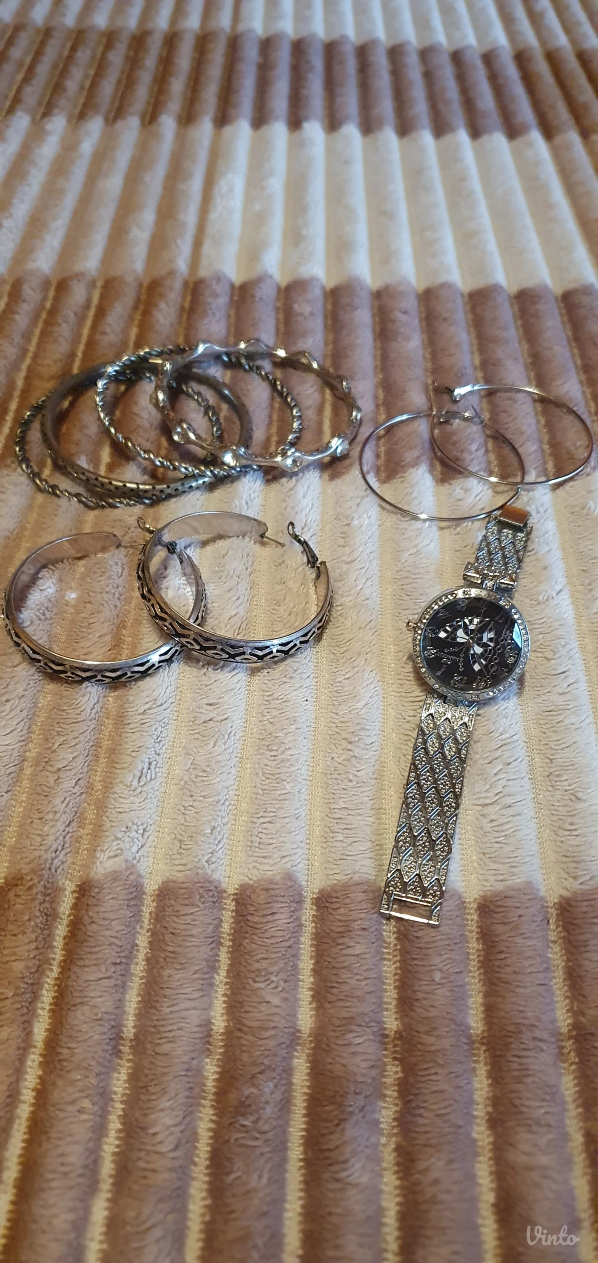 Set nakita
