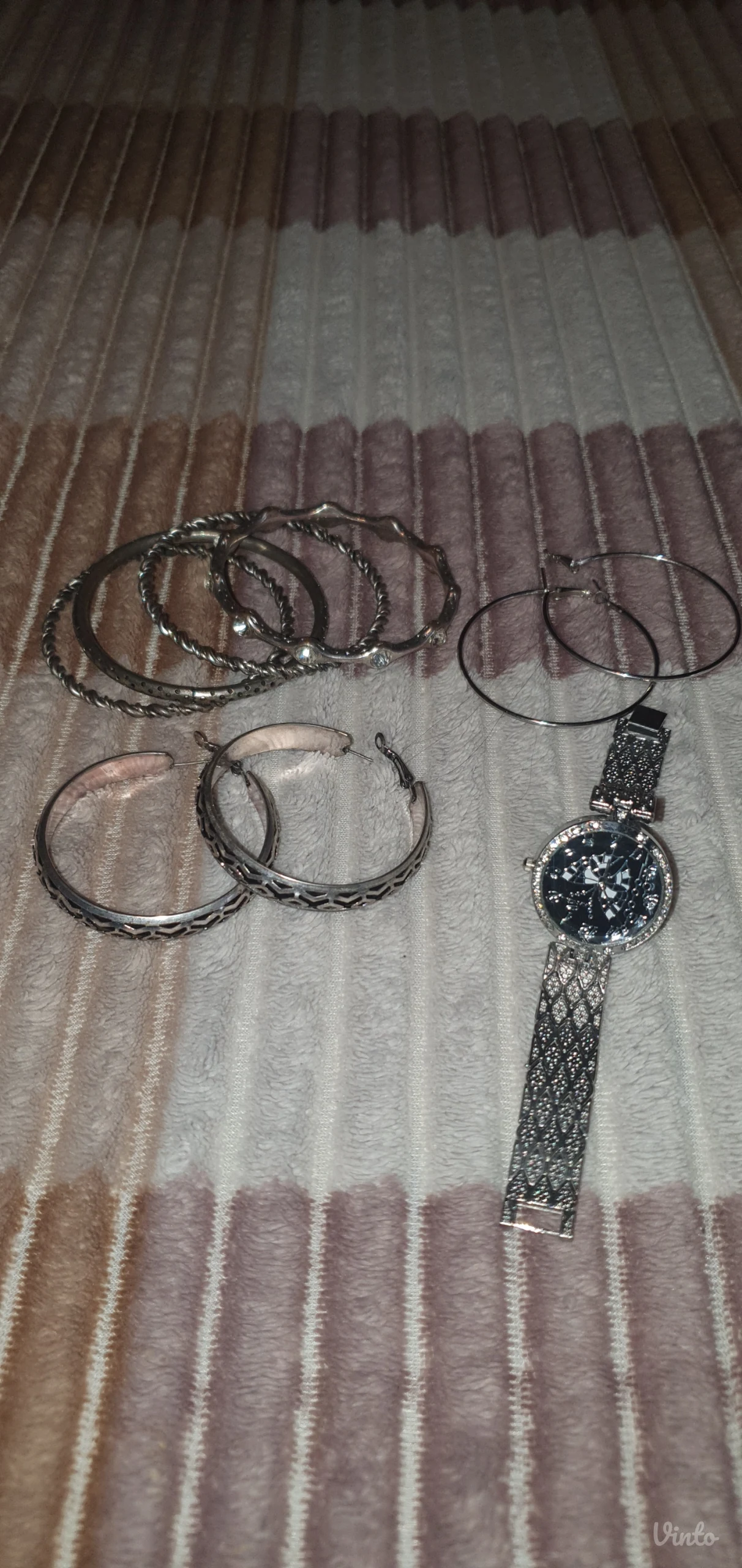 Set nakita