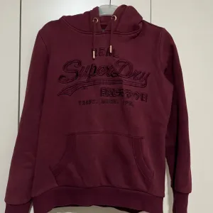 Superdry duks