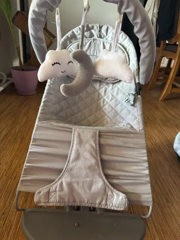 Njihalica za bebe