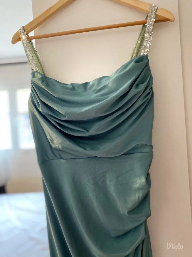 Prelepa svecana haljina