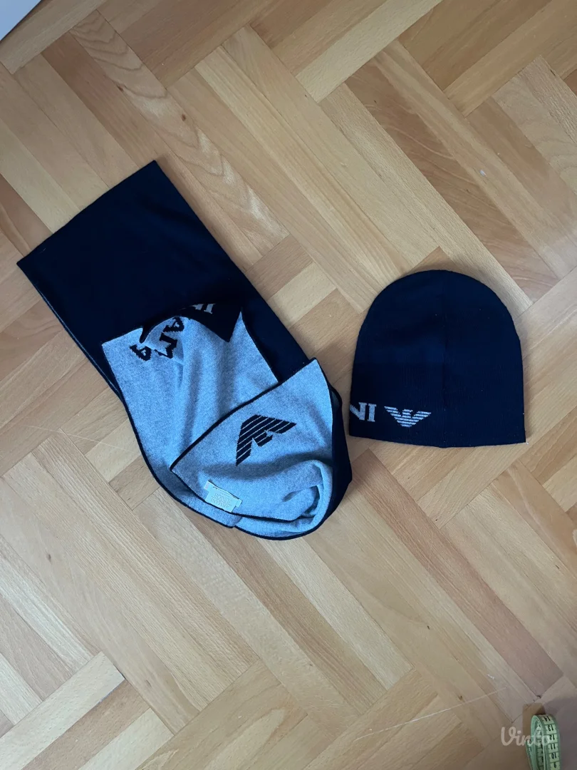 Armani Junior original šal i kapa