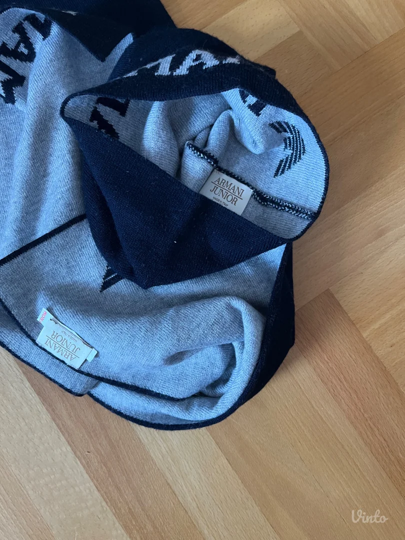 Armani Junior original šal i kapa