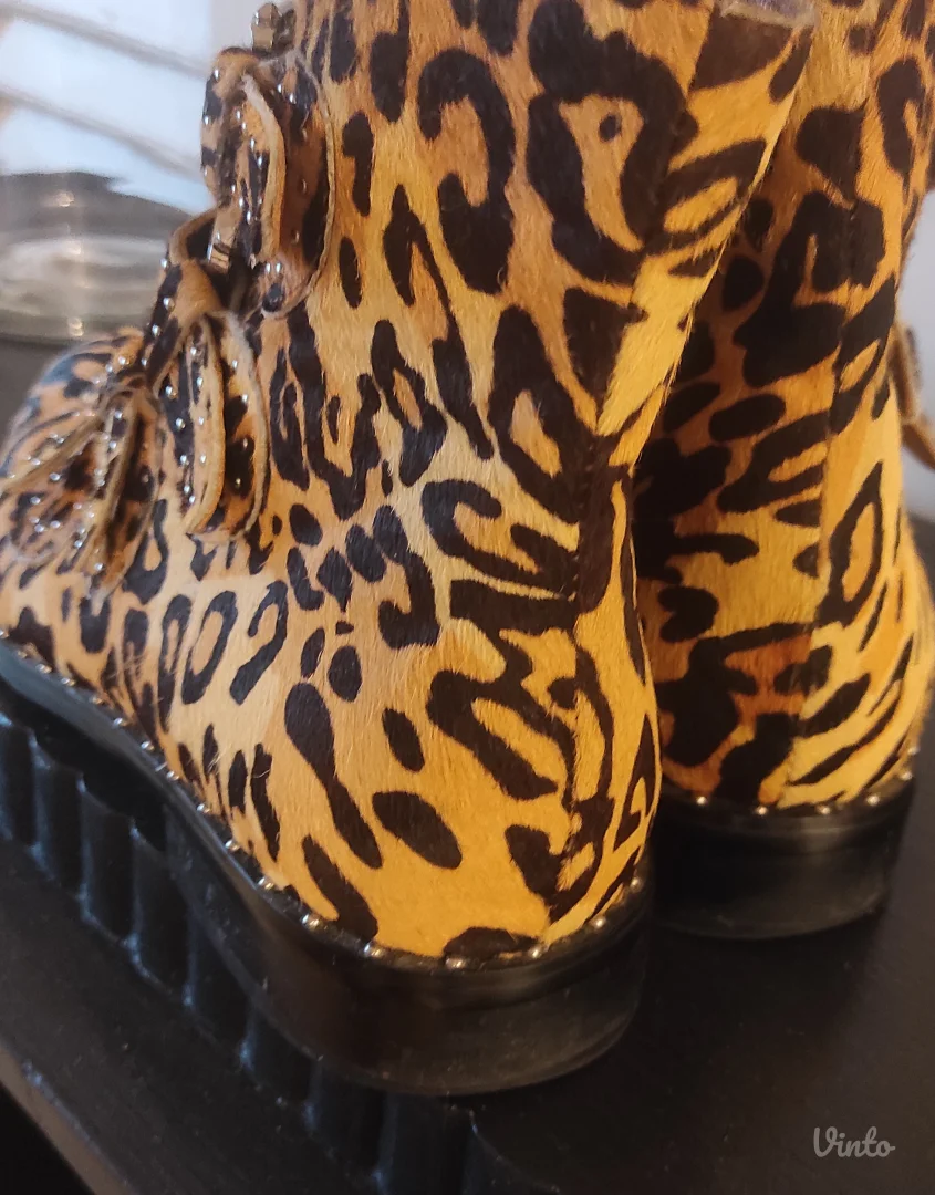 Givenchy leopard print cizmice