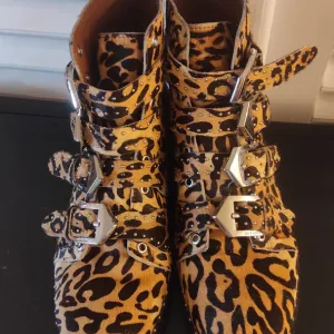Givenchy leopard print cizmice