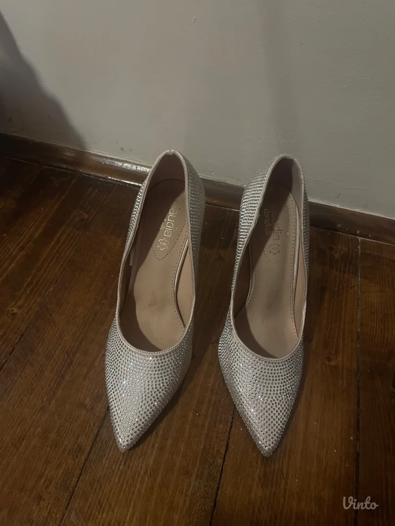 METRO stikle sa cirkonima 38