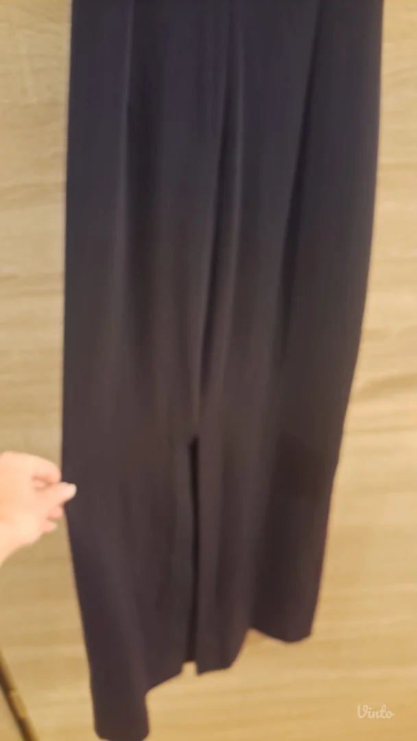 NOVA ZARA CRNA HALJINA