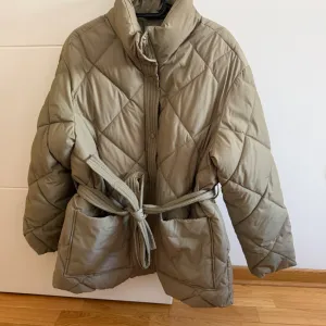 Reserved zimska jakna