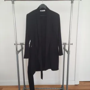 ZARA crni ženski duži sako