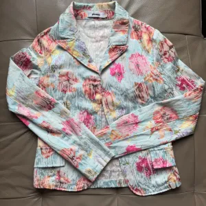 Zenski sako velicina M