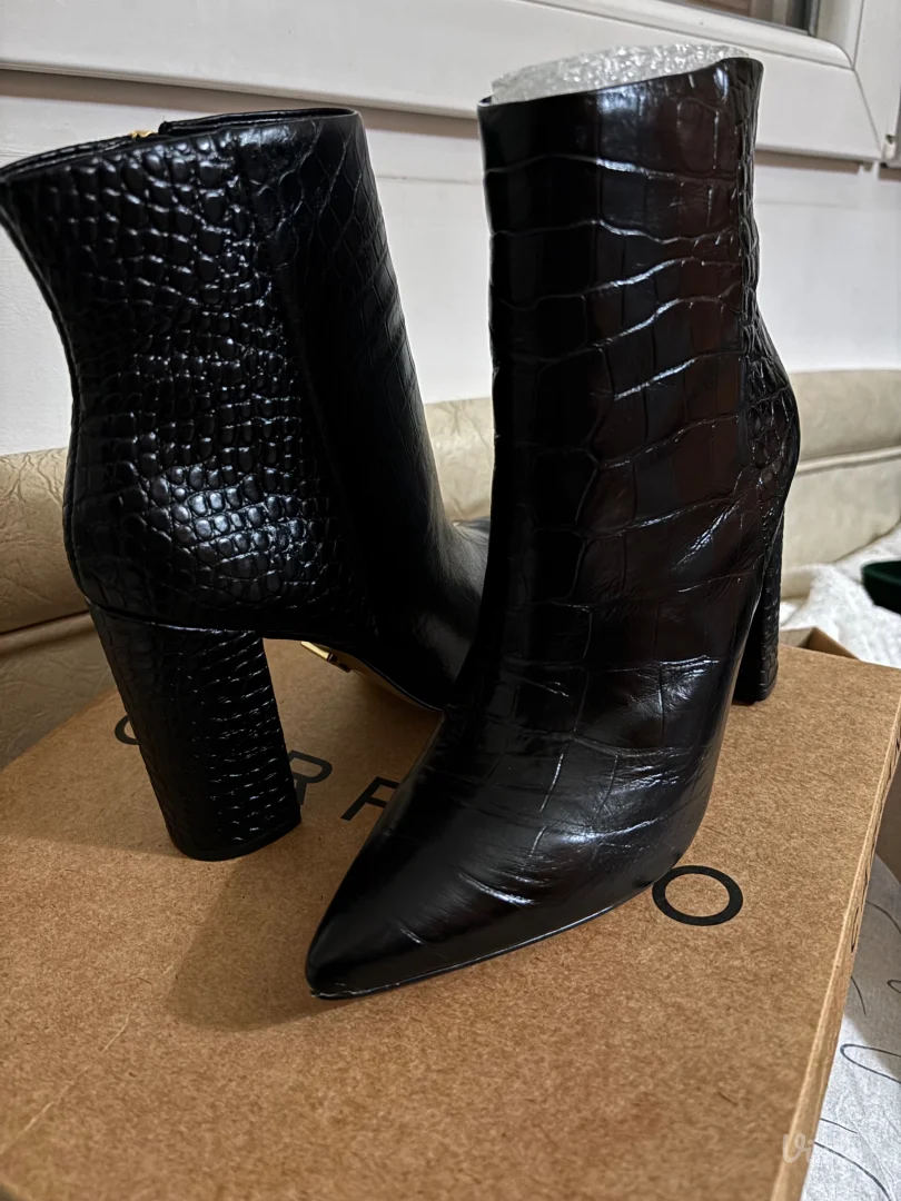 Carrano čizme na štiklu 38