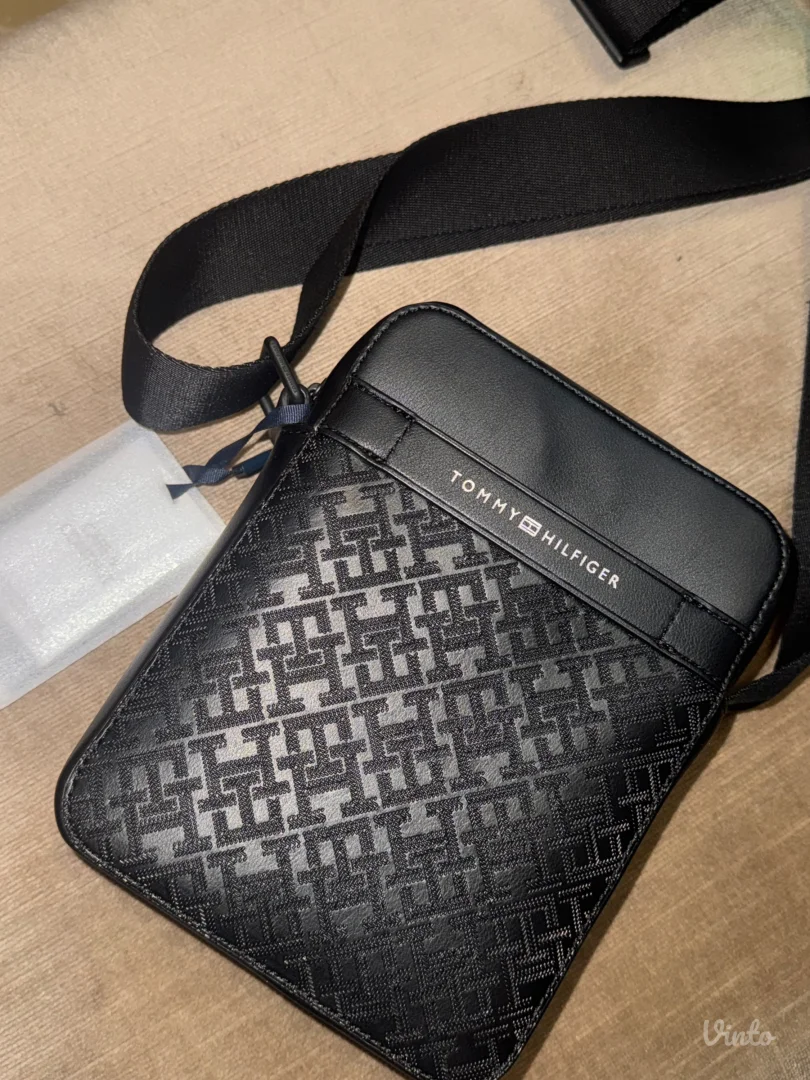 Tommy Hilfiger torbica