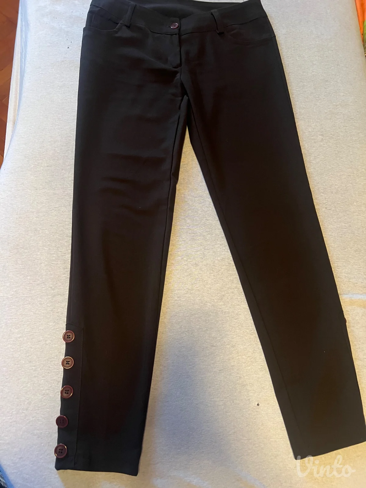 Pantalone ženske