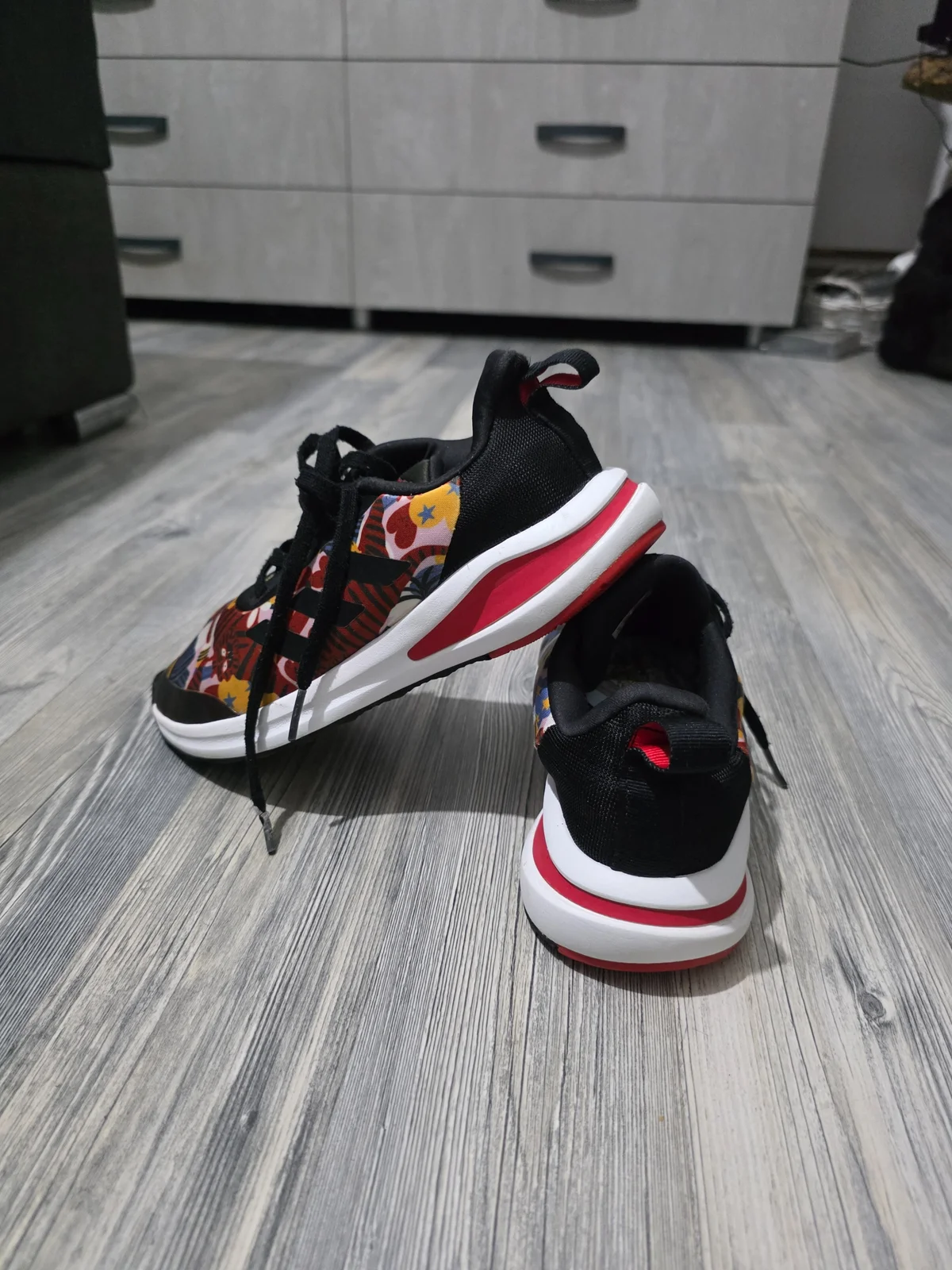 Adidas patike br 35