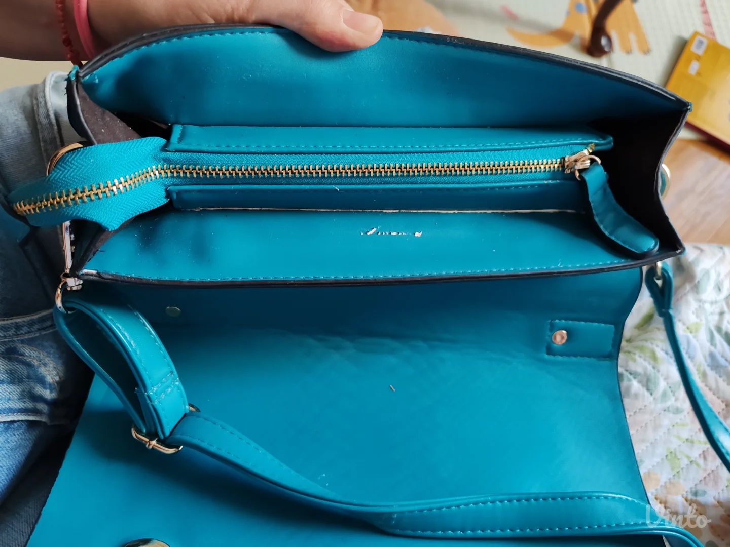 Tirkizna ženska torba sa dugim kaišem