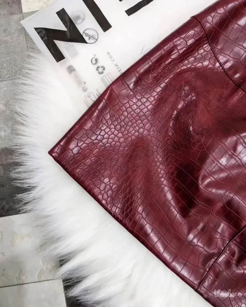 Shein Mini suknja od skaja