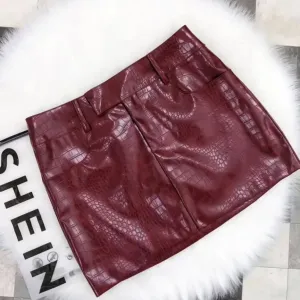 Shein Mini suknja od skaja