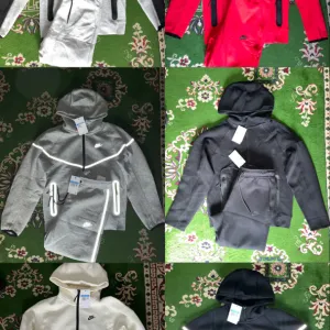 Nike tehc fleece M velicina