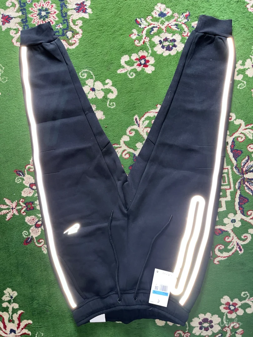 Nike tehc fleece M velicina