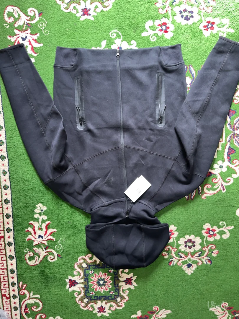 Nike tehc fleece M velicina