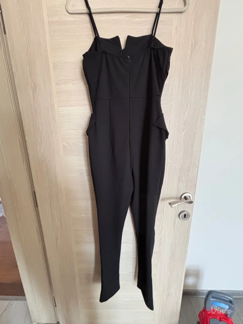 Crni Kombinezon