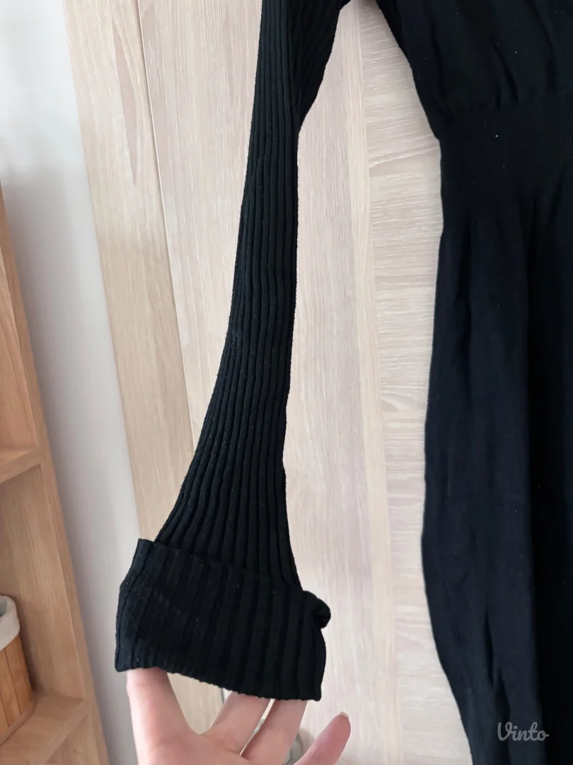 Trikotažna crna haljina