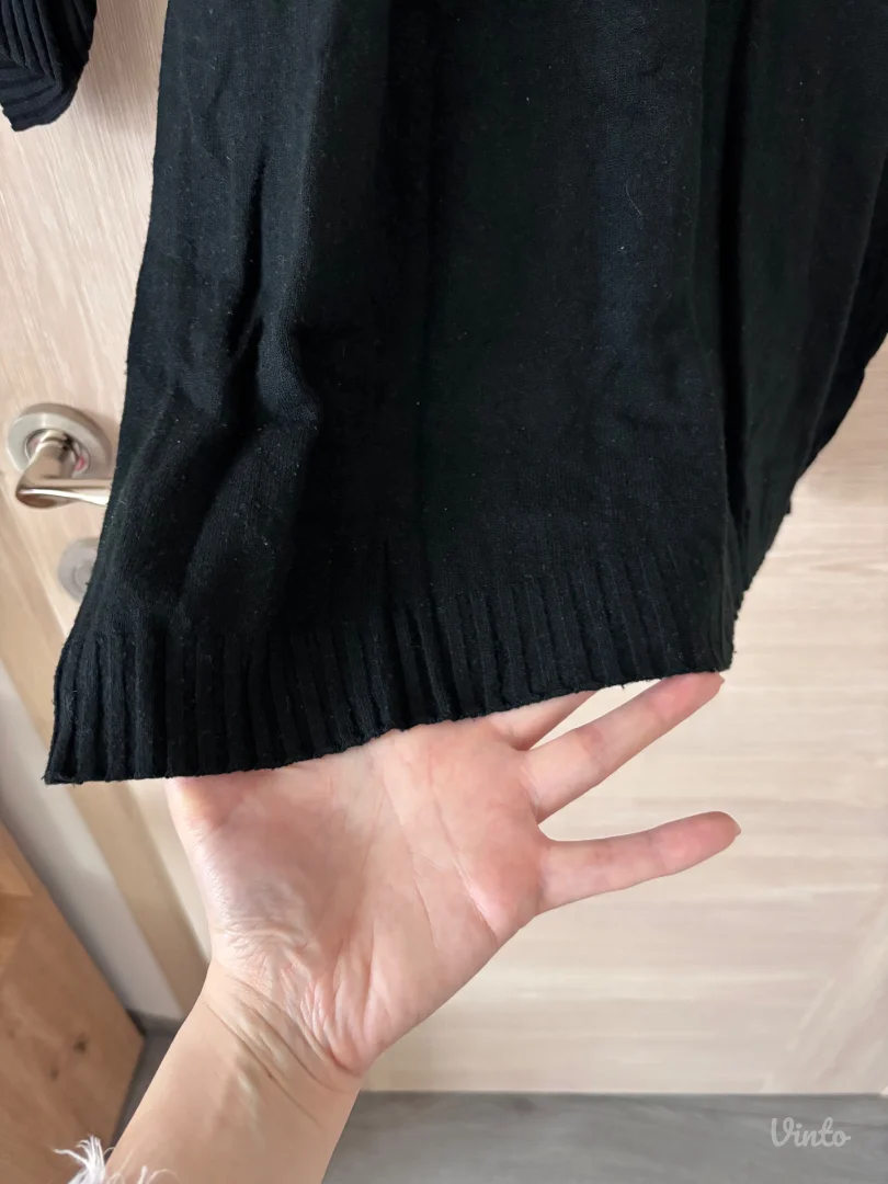 Trikotažna crna haljina