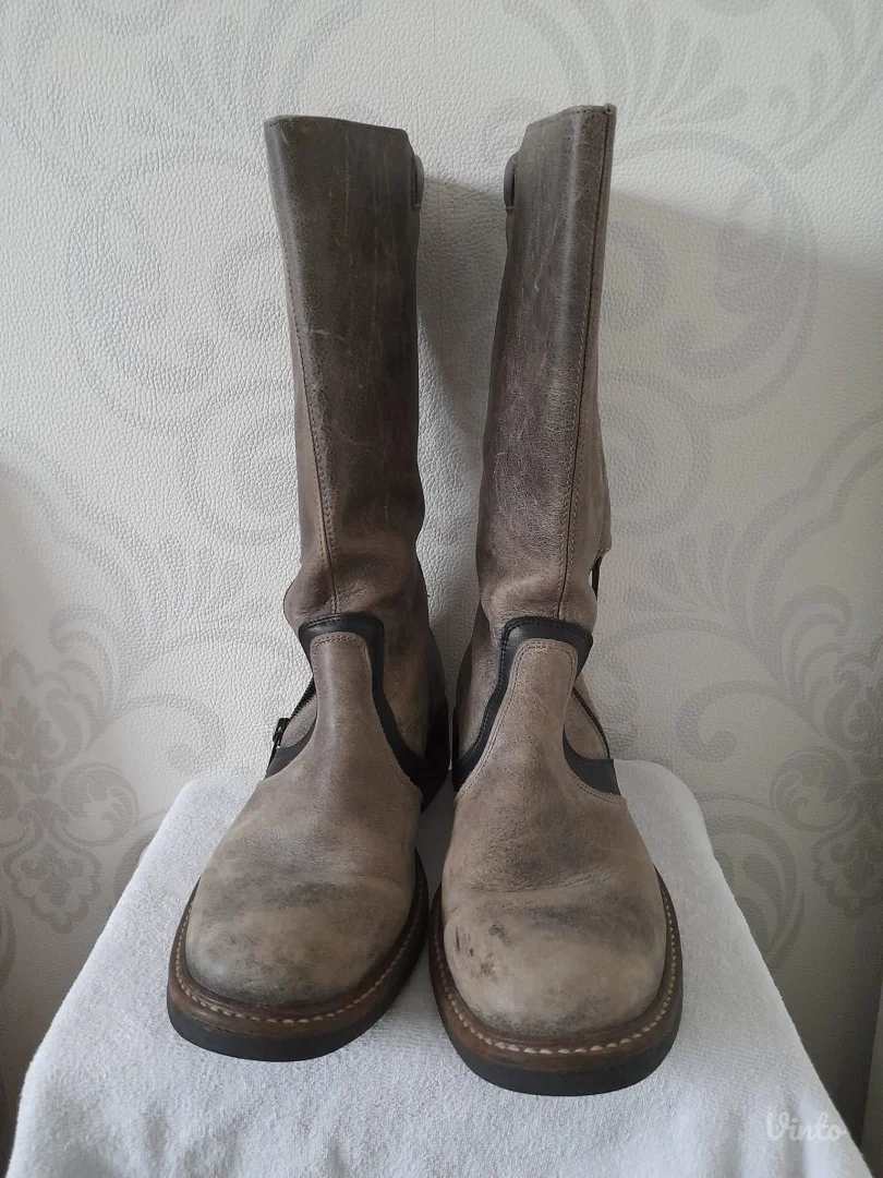 Kozne cizme br.39