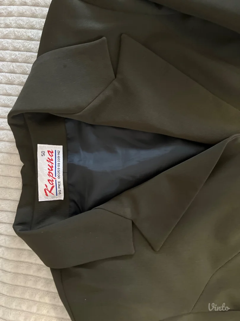 Elegantan ženski komplet - sako i pantalone