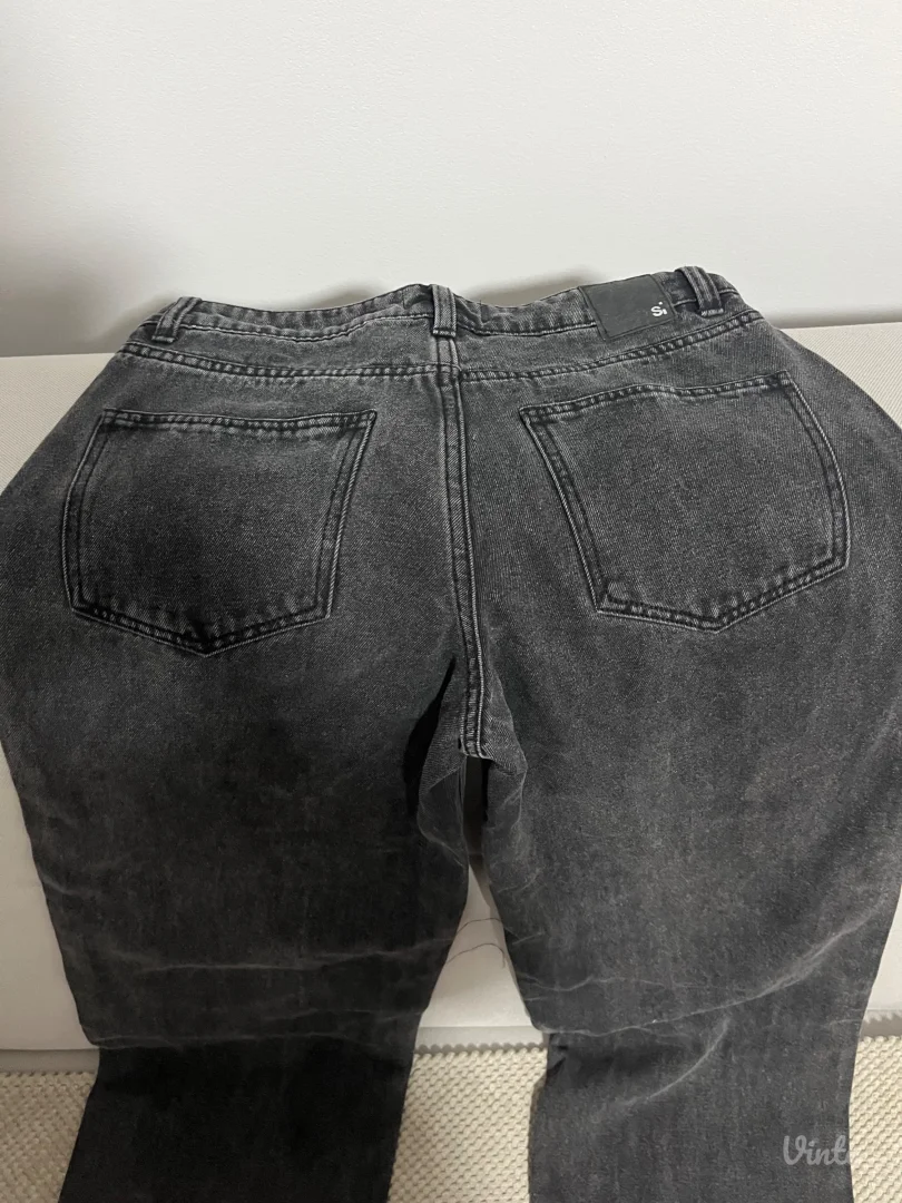 Sinsay - ženske farmerke sa cirkonima