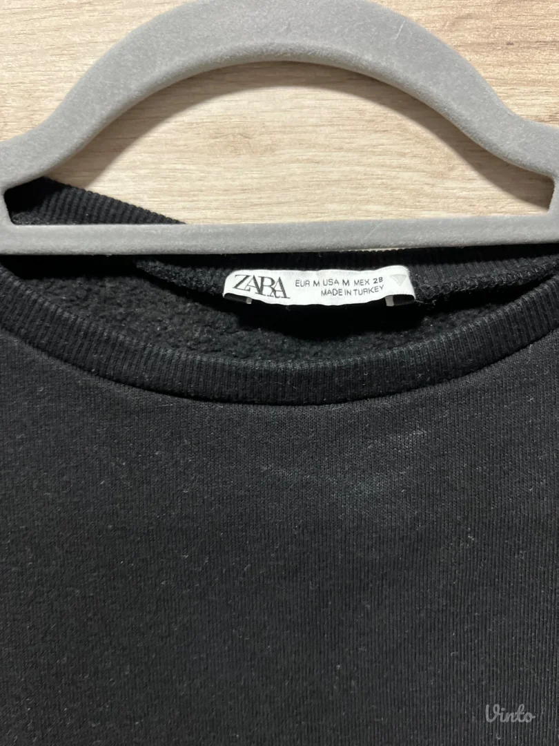 Zara - duks majica 🖤