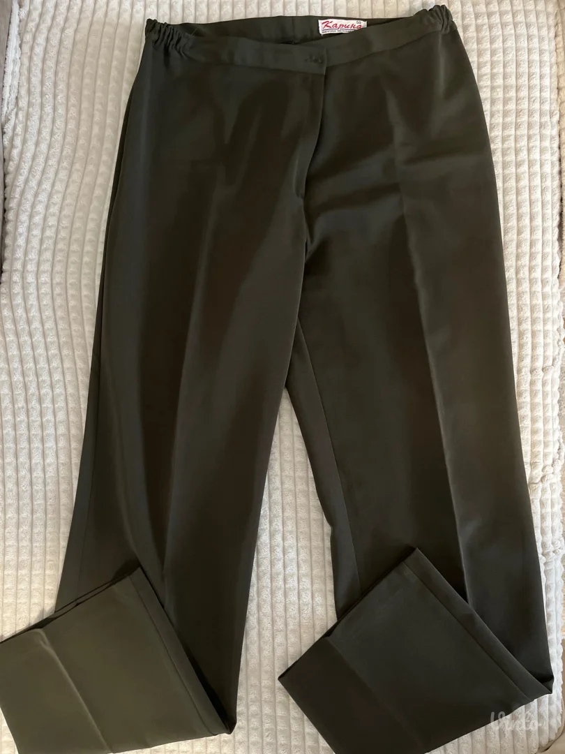 Elegantan ženski komplet - sako i pantalone