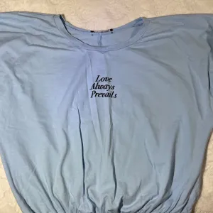 Zara - ženska majica 🩵