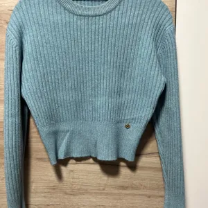 Ženski džemper 🩵