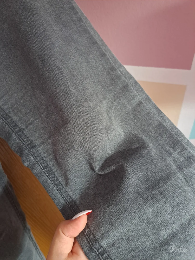 Sinsey-farmerke zenske