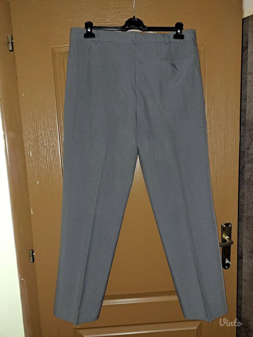 Komplet sivo musko odelo