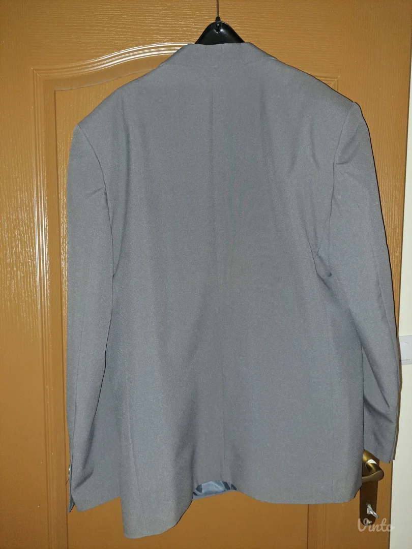 Komplet sivo musko odelo