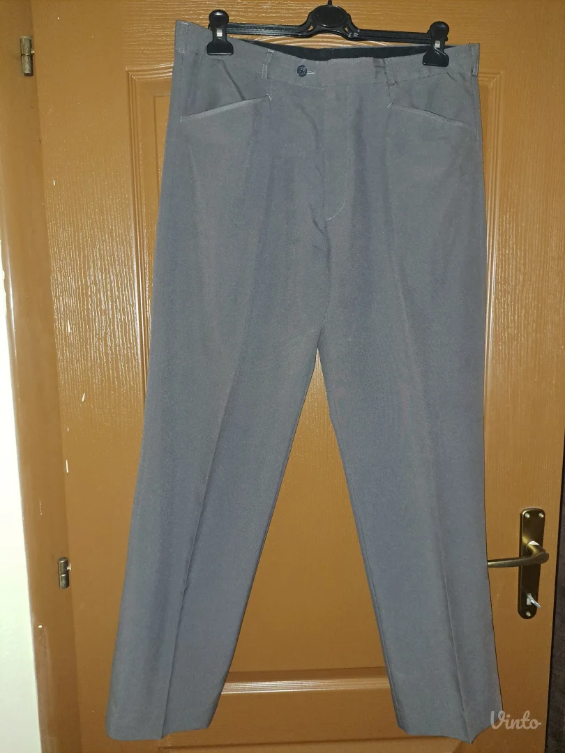 Komplet sivo musko odelo